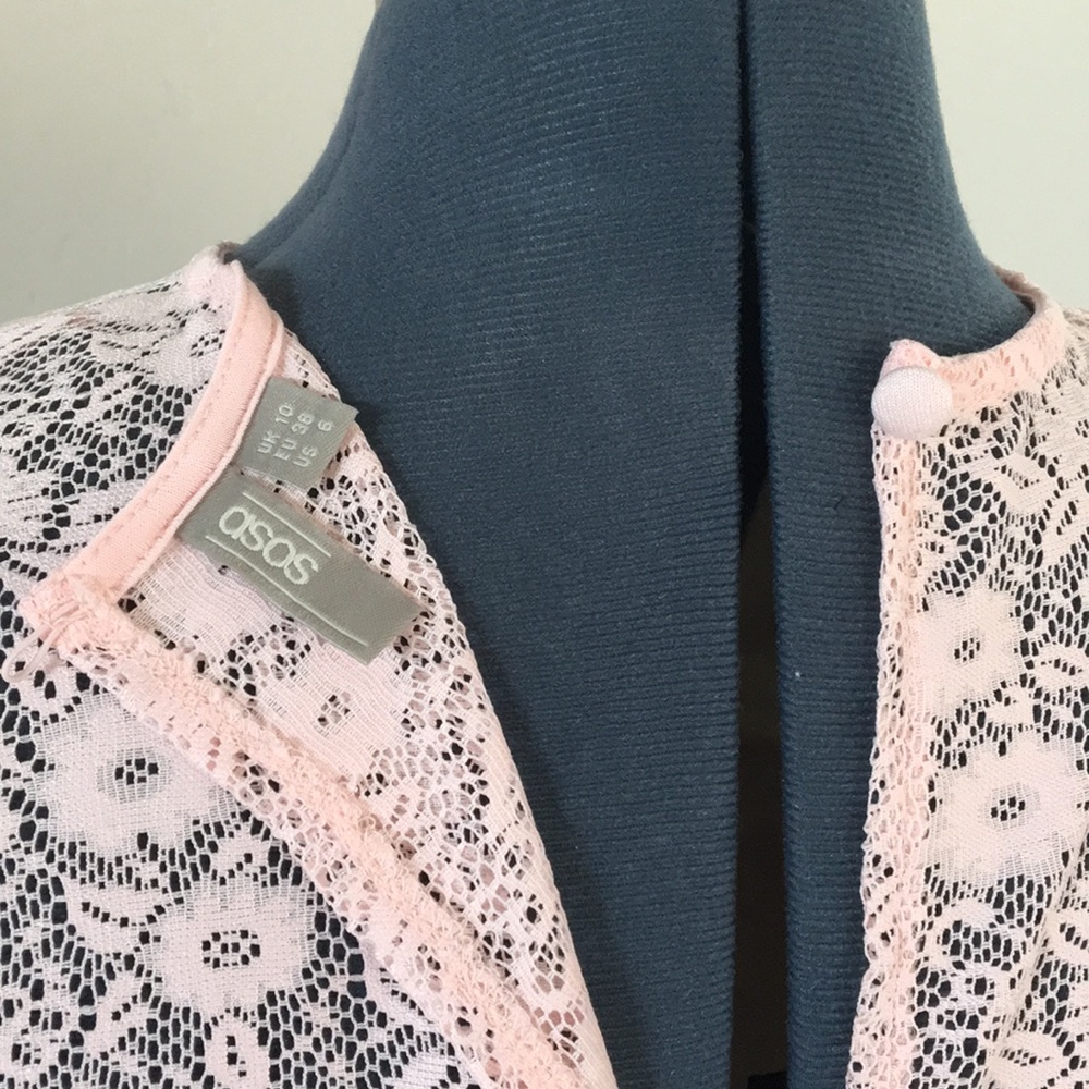 NWOT Lace Ruffle ASOS top - Picture 3 of 4